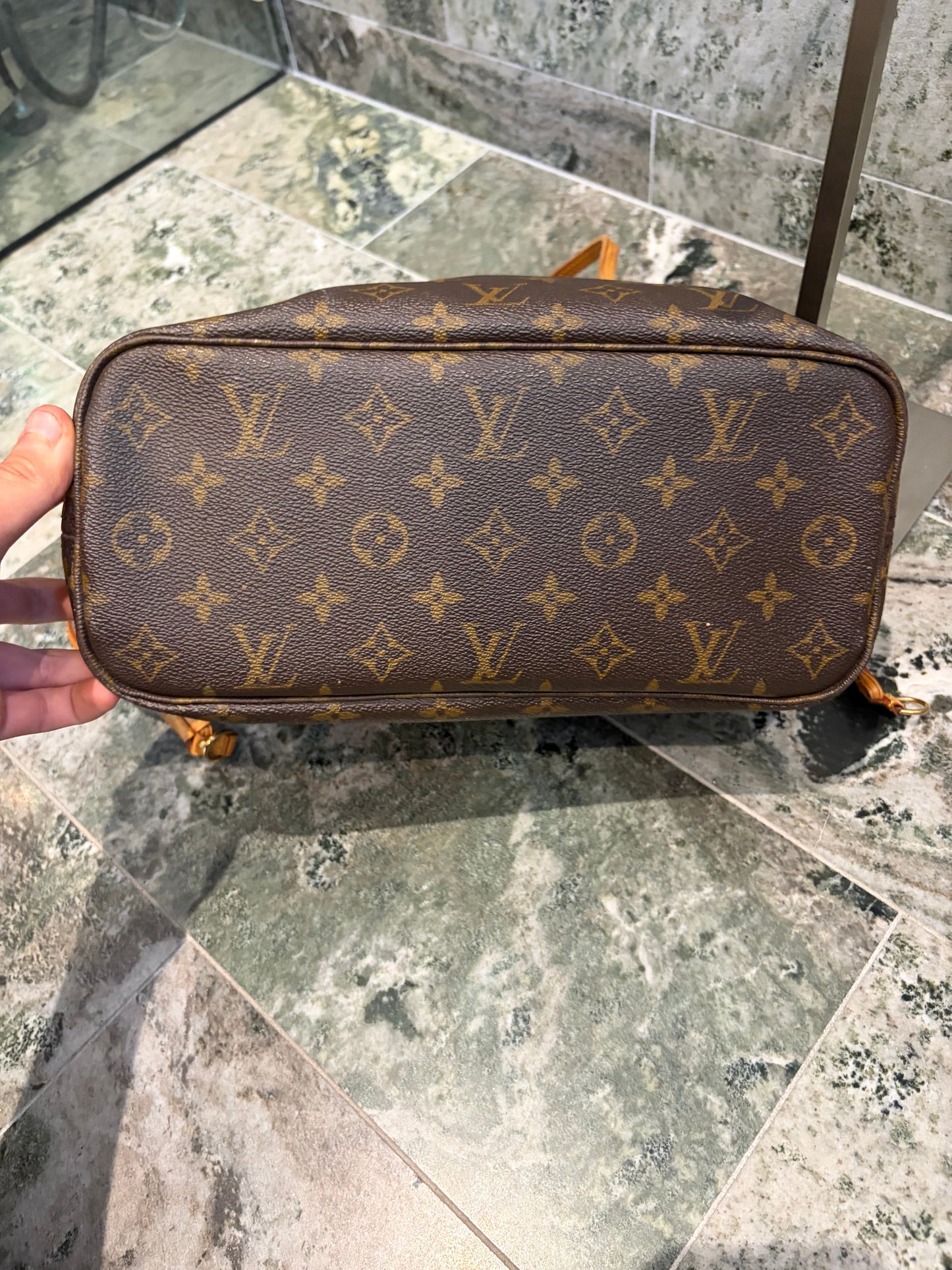 Louis Vuitton Neverfull PM