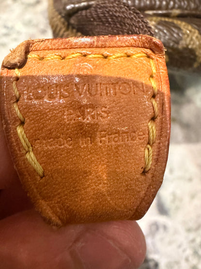 Louis Vuitton pochette accessories