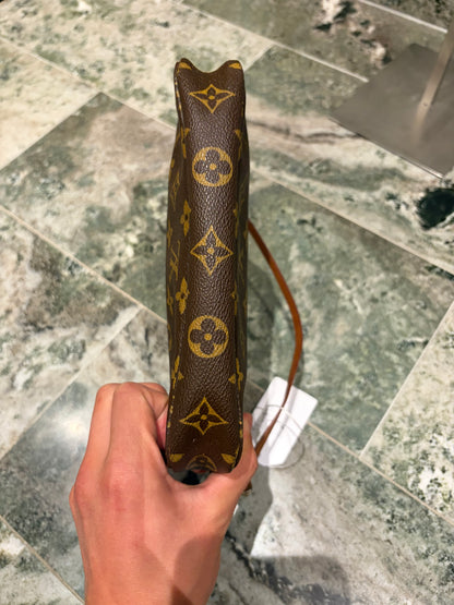 Louis Vuitton pochette accessories