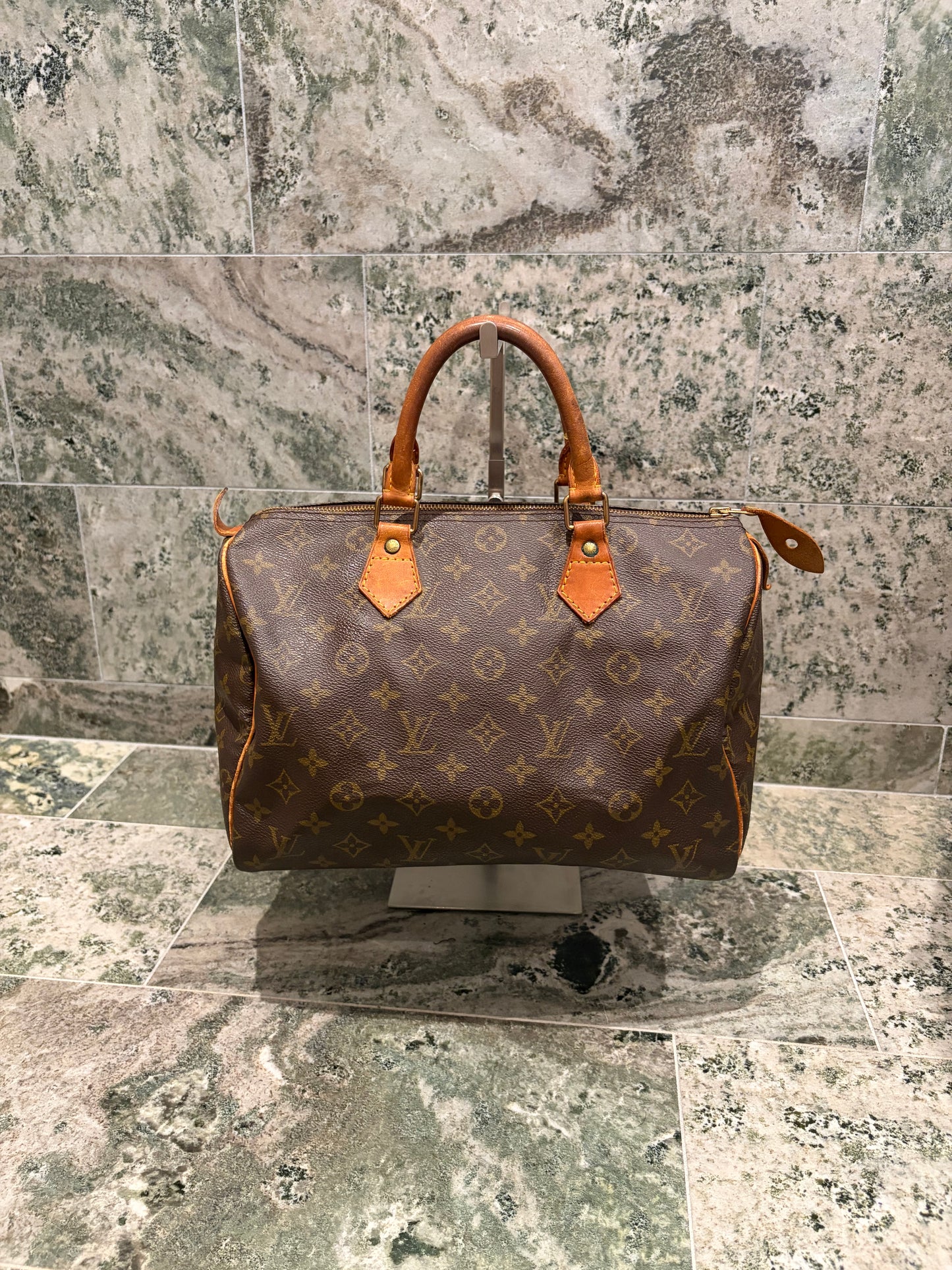 Louis Vuitton speedy 30