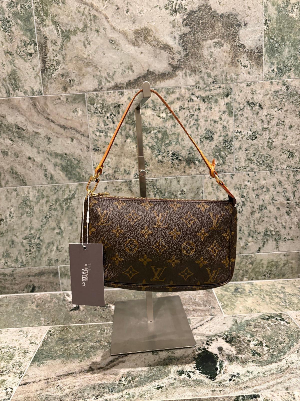 Louis Vuitton pochette accessories