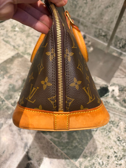 Louis Vuitton Alma PM