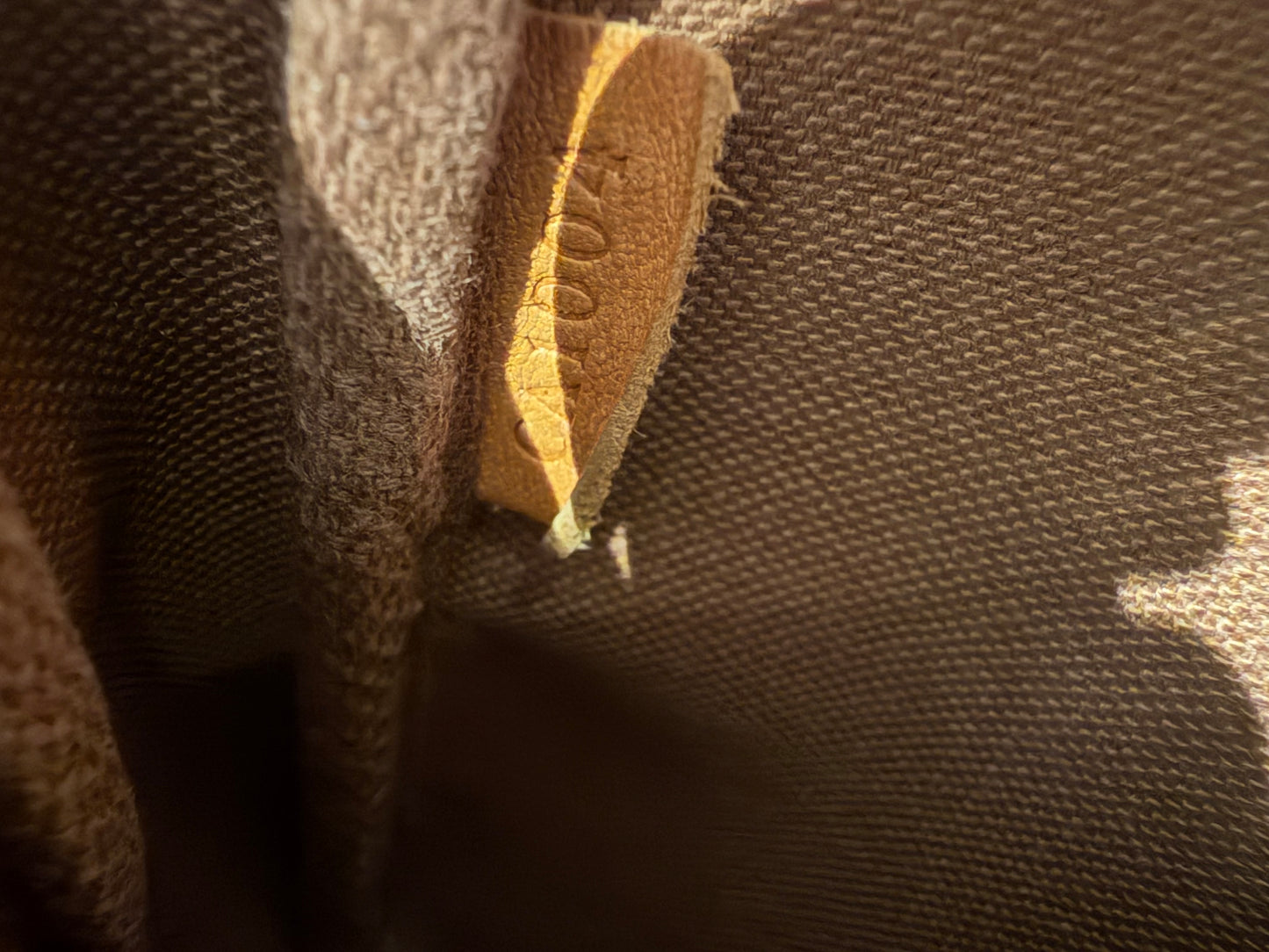 Louis Vuitton pochette accessories