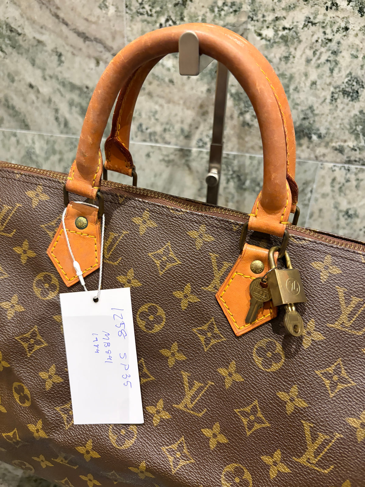 Louis Vuitton speedy 35
