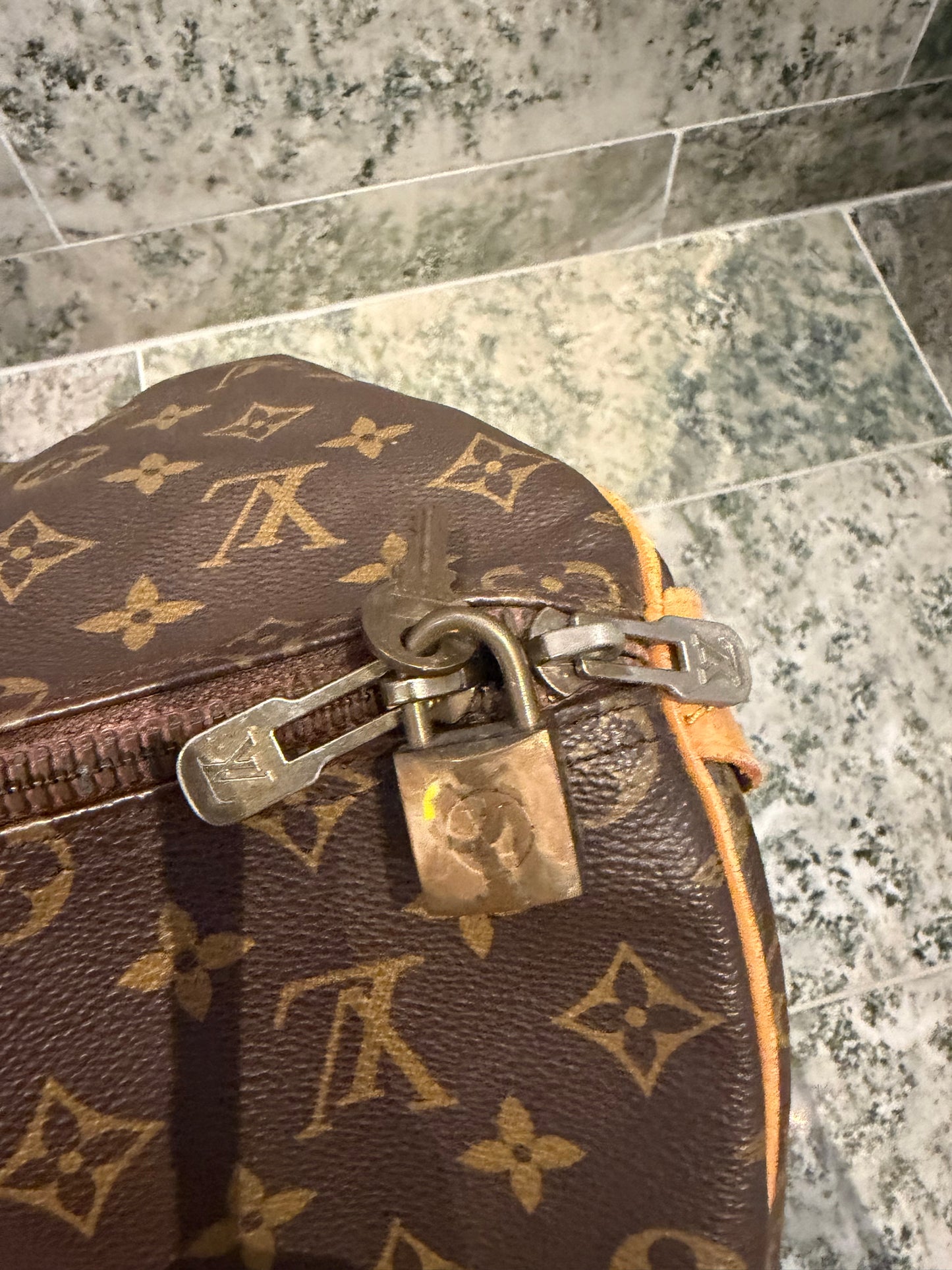 Louis Vuitton keepall 50